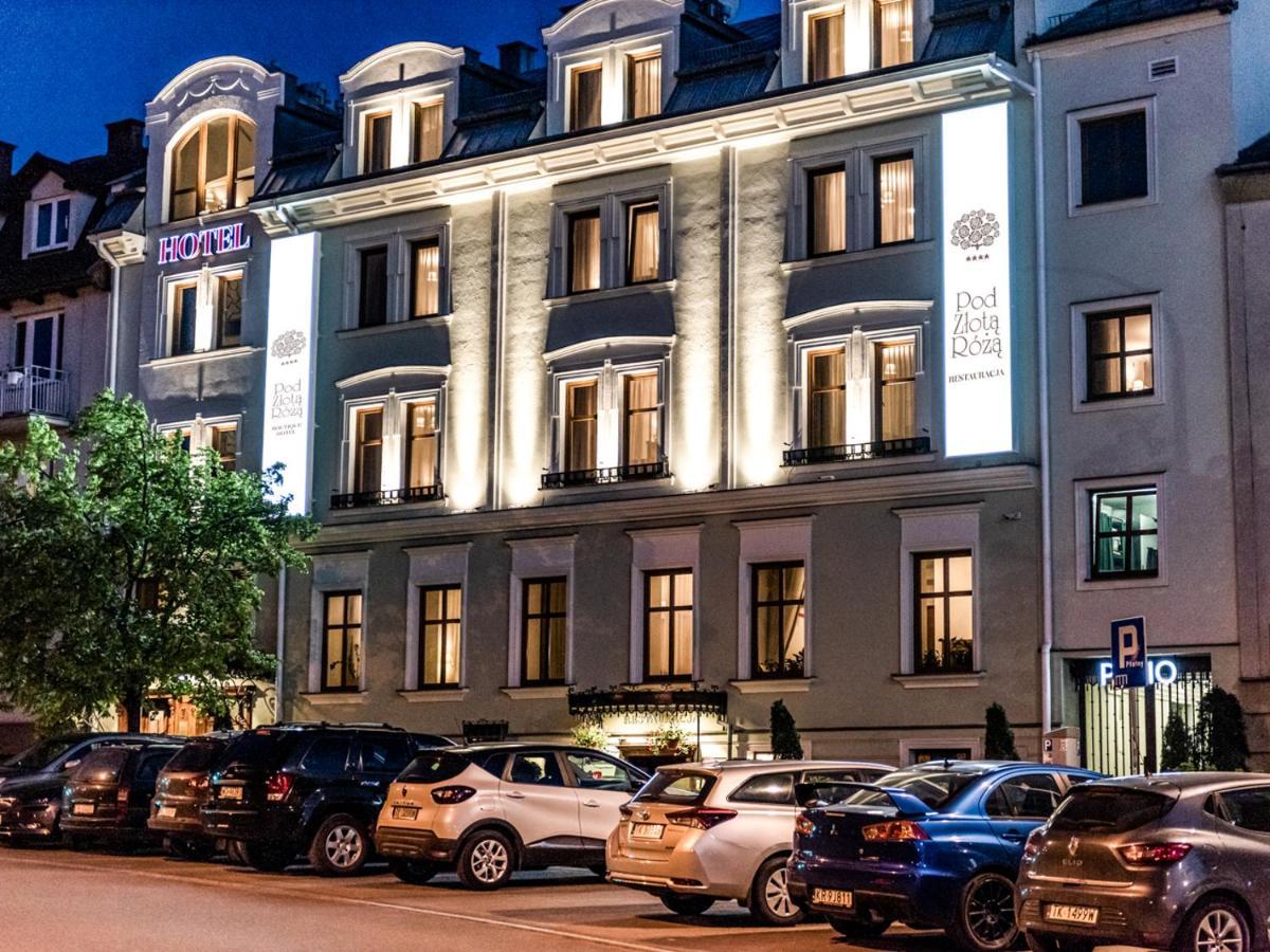 Hotel Pod Zlota Roza เคียลเซ ภายนอก รูปภาพ