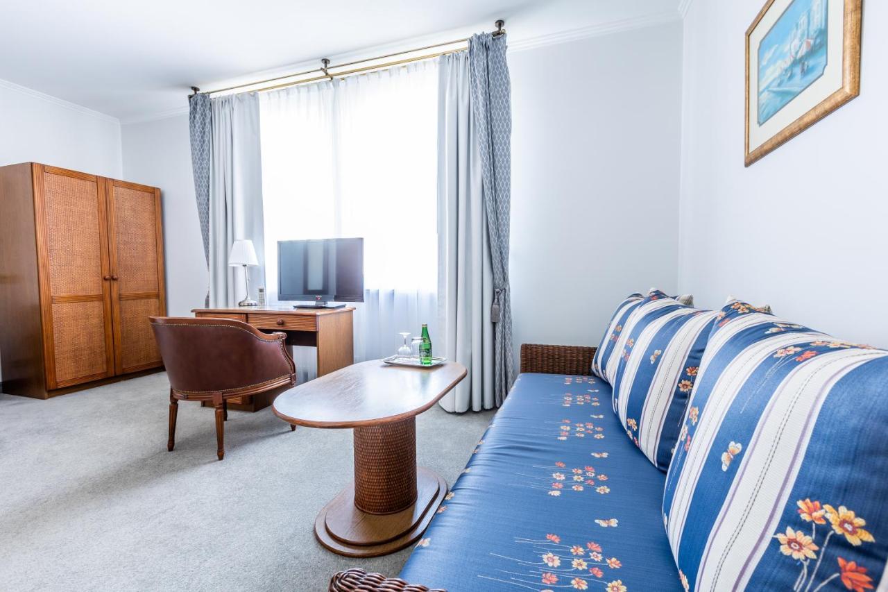 Hotel Pod Zlota Roza เคียลเซ ภายนอก รูปภาพ
