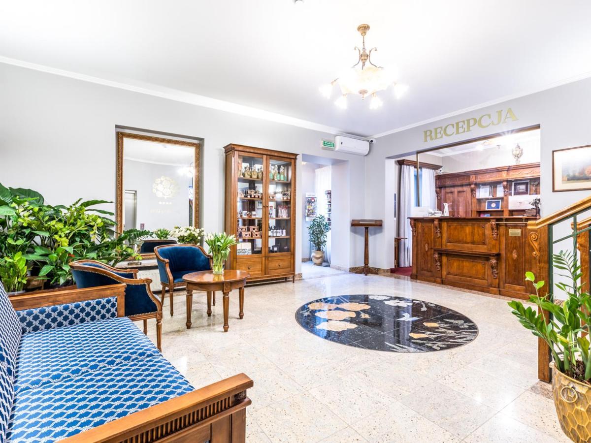 Hotel Pod Zlota Roza เคียลเซ ภายนอก รูปภาพ