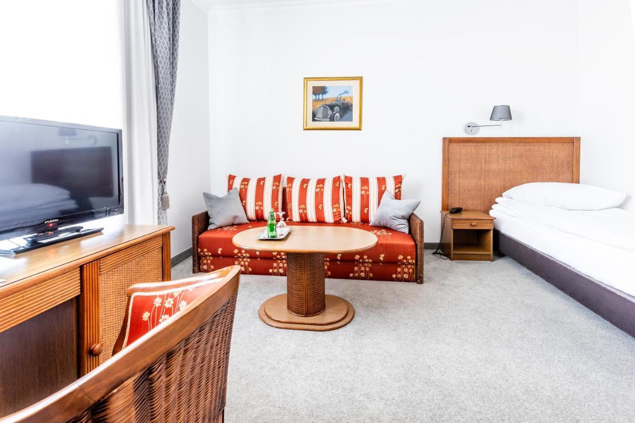 Hotel Pod Zlota Roza เคียลเซ ภายนอก รูปภาพ