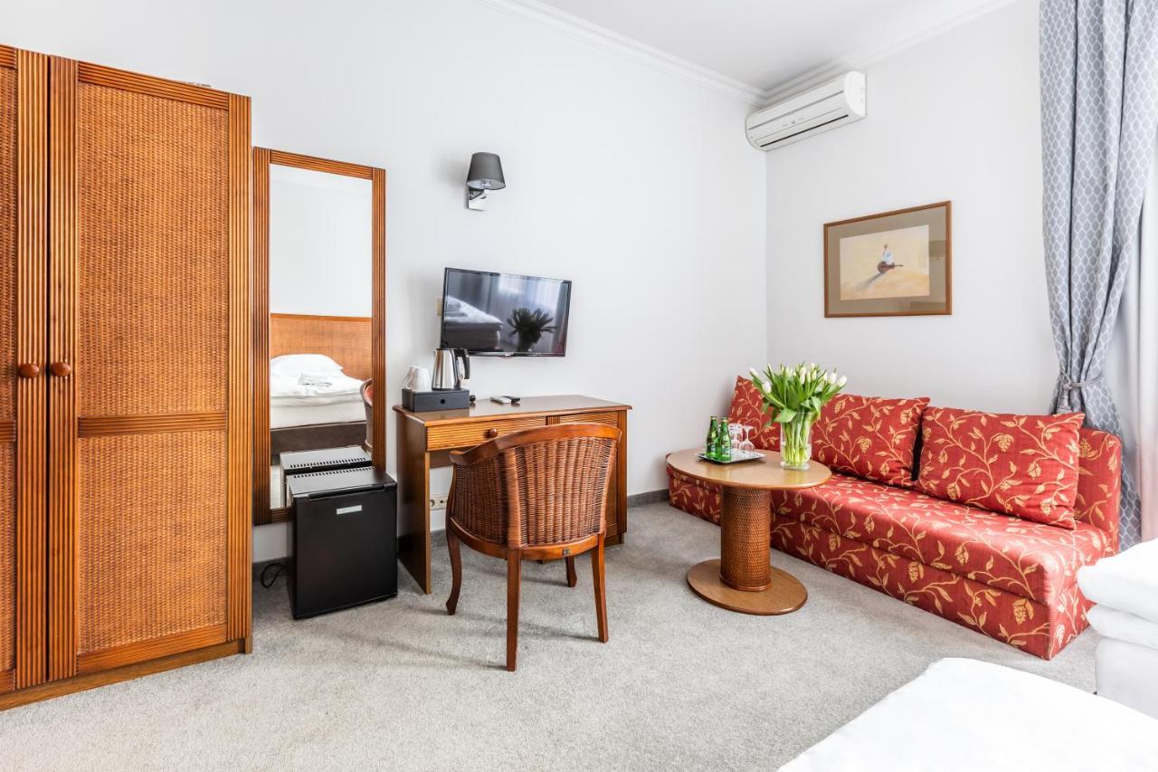Hotel Pod Zlota Roza เคียลเซ ภายนอก รูปภาพ